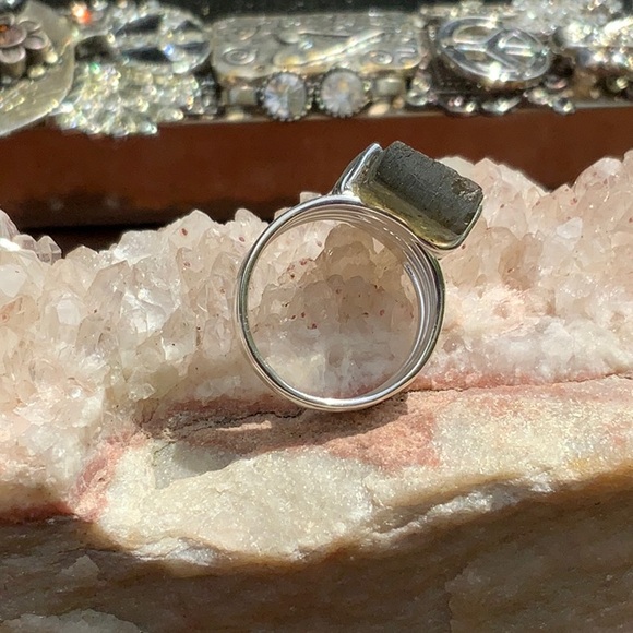 NATURAL LABRADORITE ROUGH 925 STERLING SILVER RING, SIZE 6.5 - Picture 4 of 9